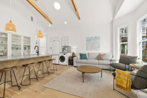 Haven Tiny House - Pool, Walk to Downtown